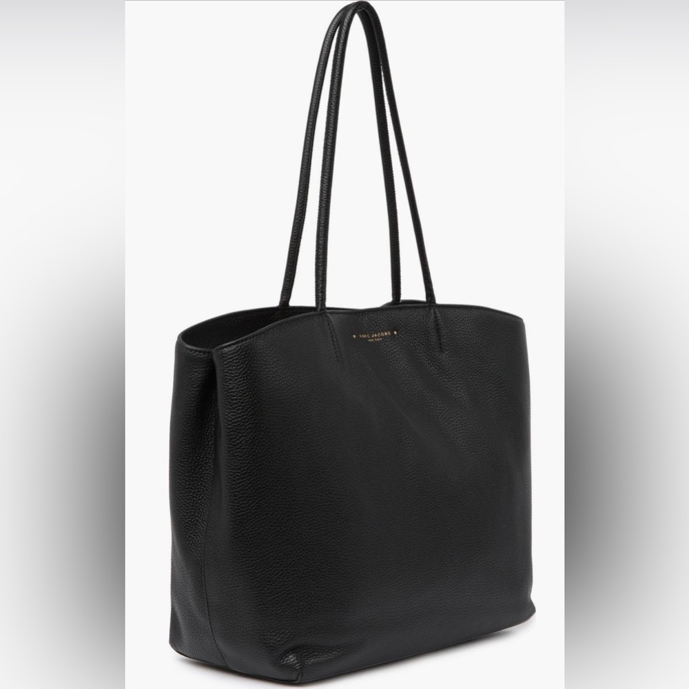 RARE Marc Jacobs Pebbled Leather Tote Bag Black with gold hardware!